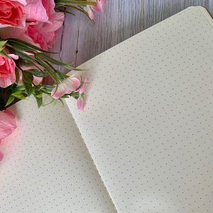 bloco-caderno-a5-40-folhas-pontilhadas-preto