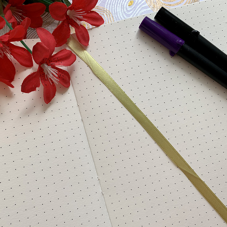 Caderno A5 (médio) Pontilhado 60 folhas de 140g - Imagem 3