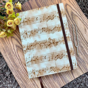 Caderno A5 (médio) de Música 100 folhas de 90g
