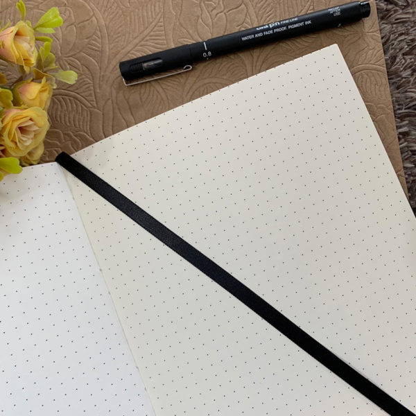 Caderno A5 (médio) Pontilhado 96 folhas de 140g - Imagem 4