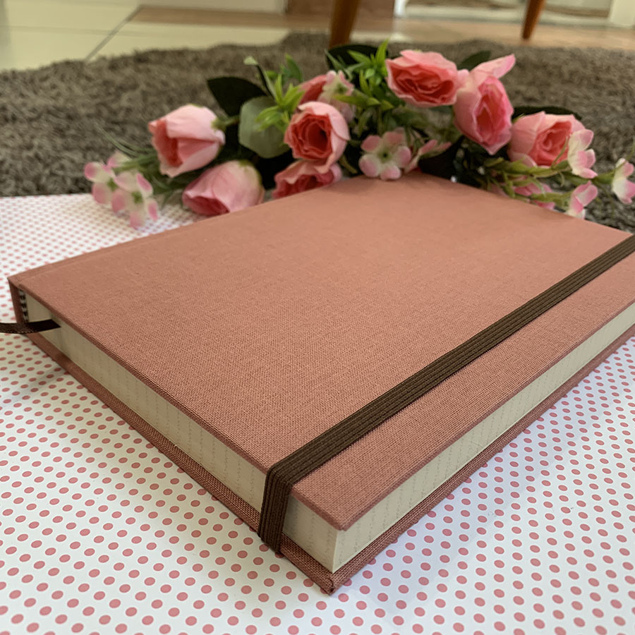 Caderno A5 (médio) Quadriculado 100 folhas de 90g - Imagem 2