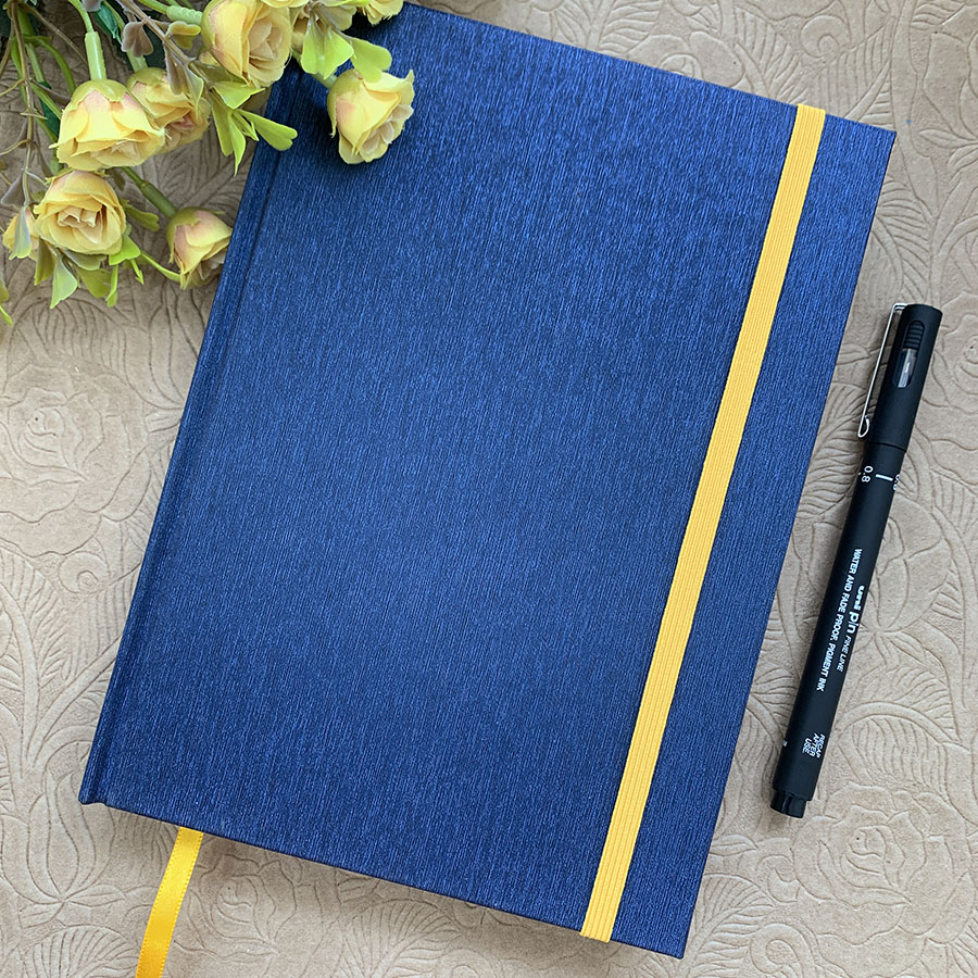 Caderno A5 (médio) Pontilhado 120 folhas de 90g