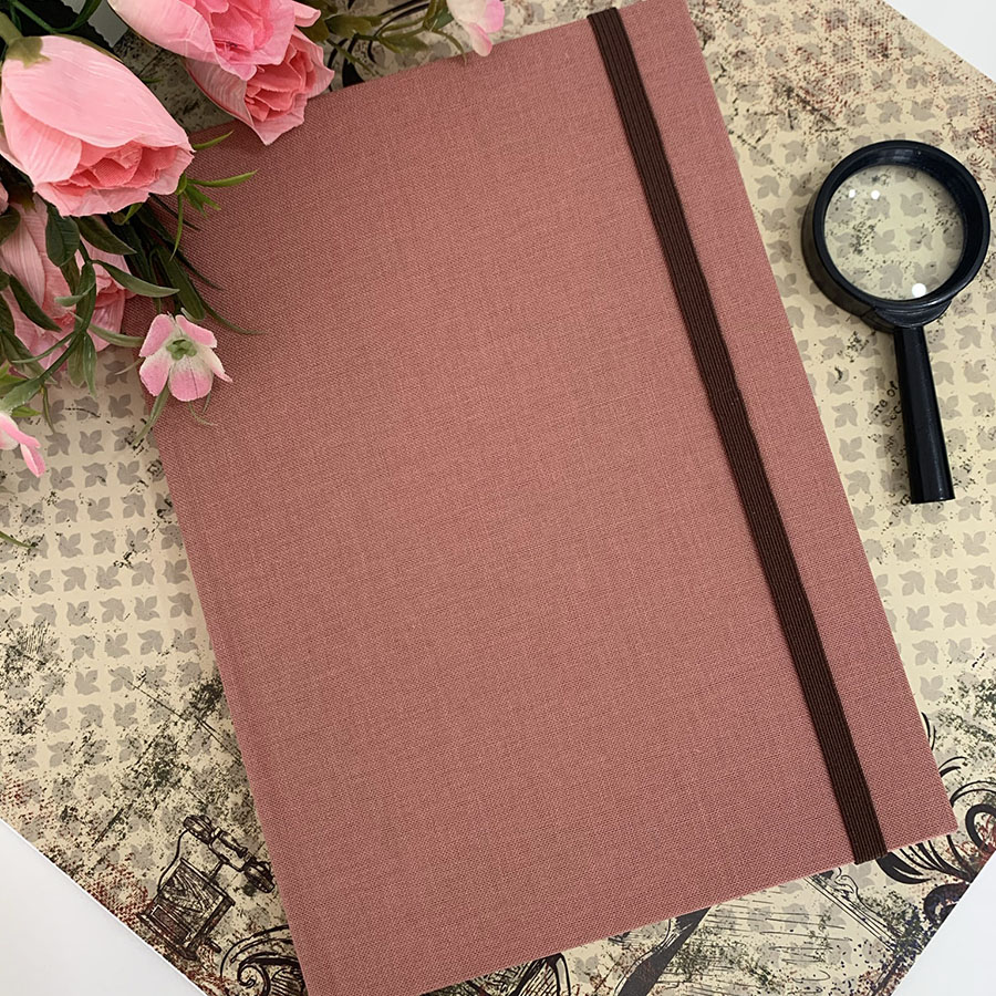 Caderno A5 (médio) Quadriculado 80 folhas de 90g