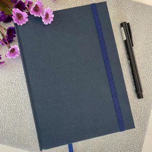 Caderno A5 (médio) sem Pauta 150 Folhas de 90g