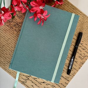 Caderno A5 (médio) Pontilhado 120 Folhas de 90g