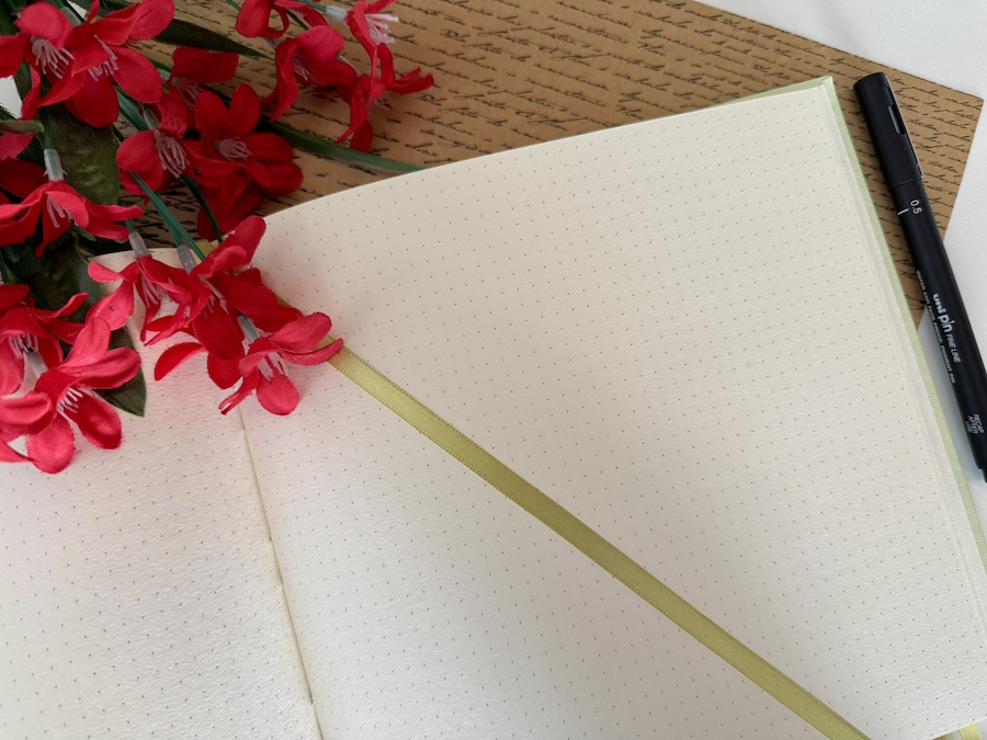 Caderno Quadrado Pontilhado 100 Folhas de 90g - Imagem 3