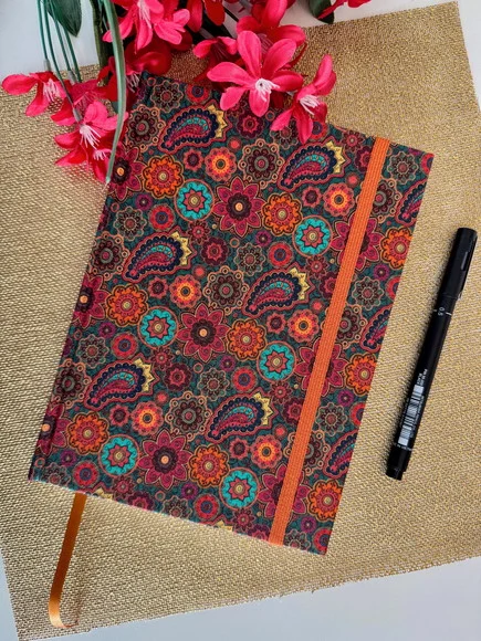 Pronta Entrega - Caderno A5 (médio) Pontilhado 120 Folhas de 80g