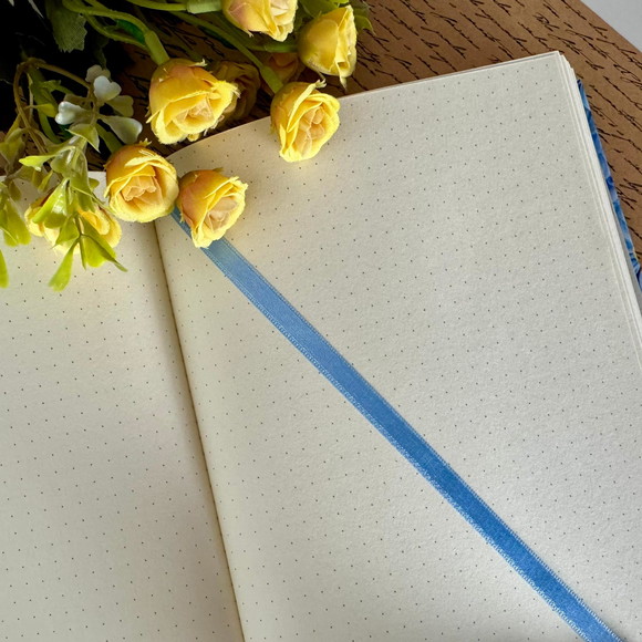 Pronta Entrega - Caderno A5 (médio) Pontilhado 96 Folhas de 90g - Imagem 3