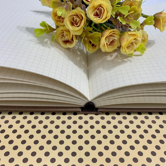 caderno-a5-medio-quadriculado-96-folhas-de-90g-polen