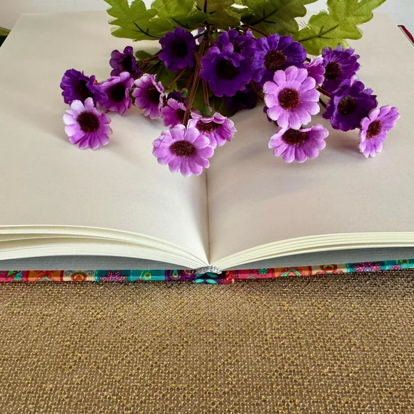 caderno-a5-medio-sem-pauta-100-folhas-de-80g-feito-a-mao