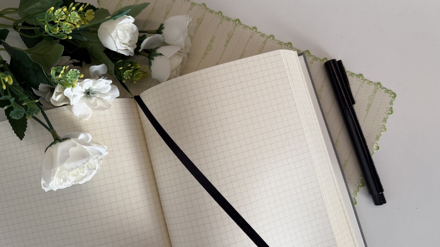 Caderno A5 Médio Quadriculado 150 Folhas de 90g - Imagem 3