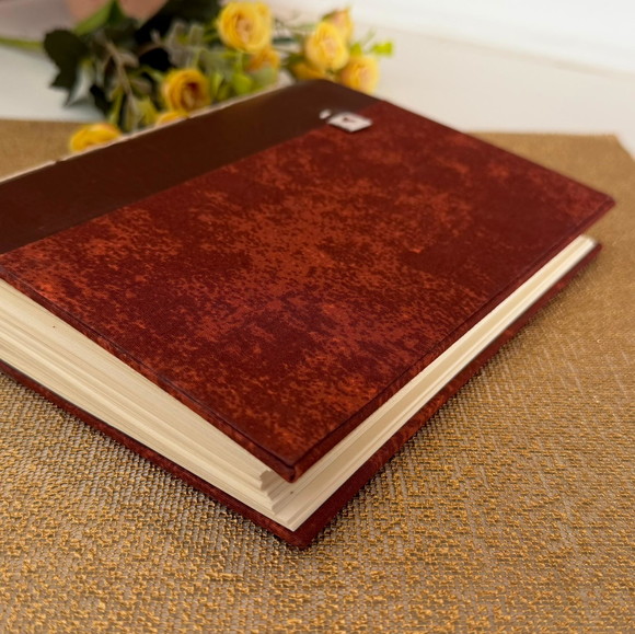 caderno-17-5x12-5-sem-pauta-com-108-folhas-de-90g-sketchbook