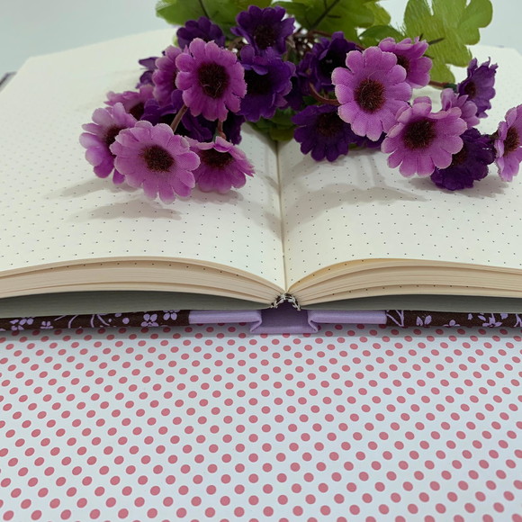caderno-a5-medio-pontilhado-100-folhas-de-80g-pontado