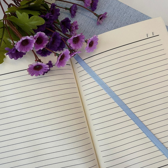 Pronta Entrega - Caderno A5 (médio) Pautado 72 Folhas de 90g - Imagem 3