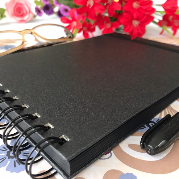 caderno-folhas-pretas-caderno