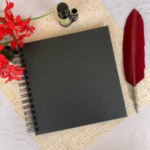 Pronta Entrega - Caderno Quadrado sem Pauta 50 Folhas Pretas de 120g
