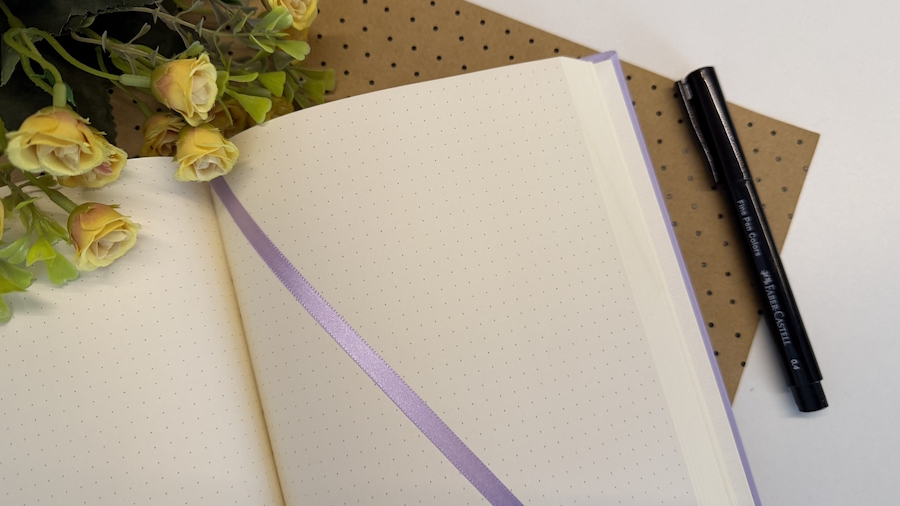 Caderno A5 (médio) Pontilhado 204 Folhas de 80g - Imagem 3