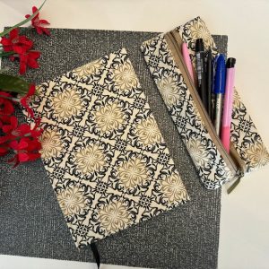 Pronta Entrega - Caderno A5 (médio) Pontilhado 100 Folhas de 80g com Estojo