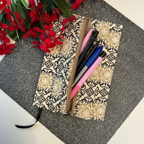 Pronta Entrega - Caderno A5 (médio) Pontilhado 100 Folhas de 80g com Estojo - Imagem 4